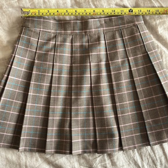 Sunday Best (Aritzia) Skirt - Picture 5 of 5